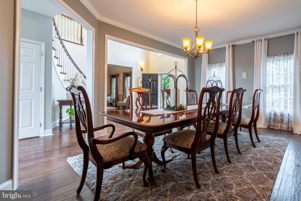 100 Tracey Cir
