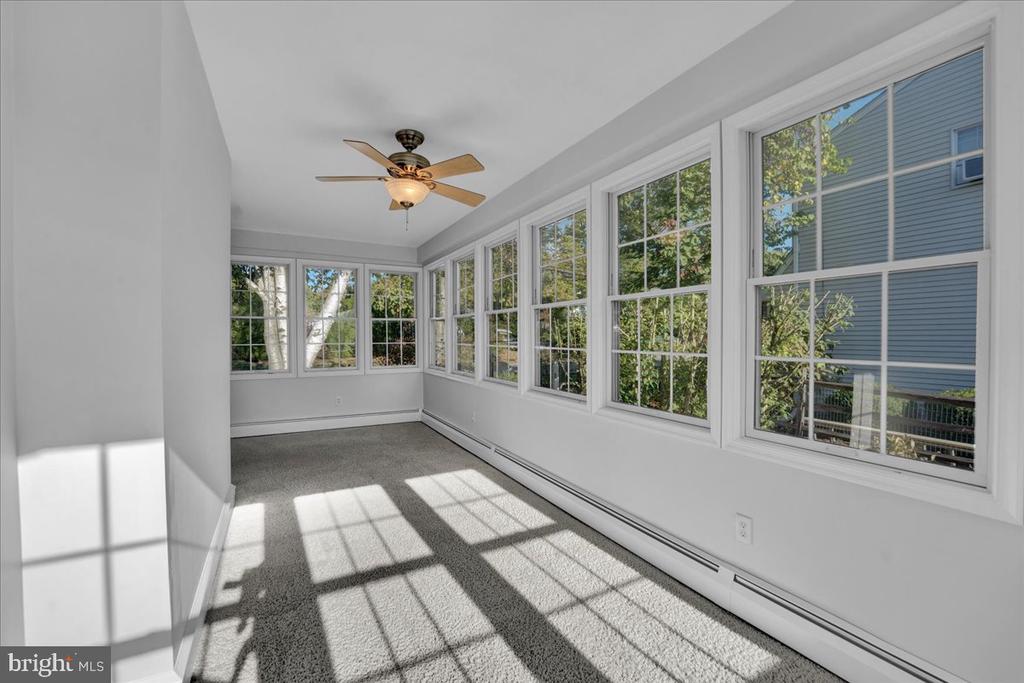 460 Tennis Ave