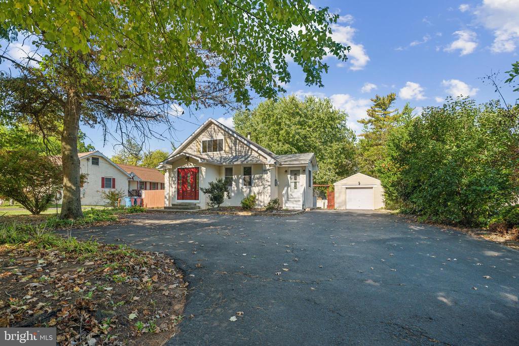 123 Richardson Rd