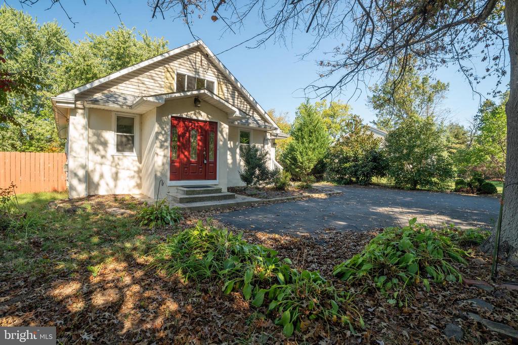 123 Richardson Rd