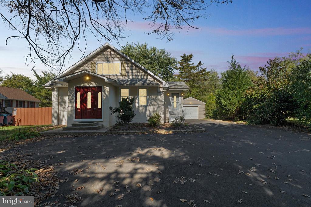 123 Richardson Rd