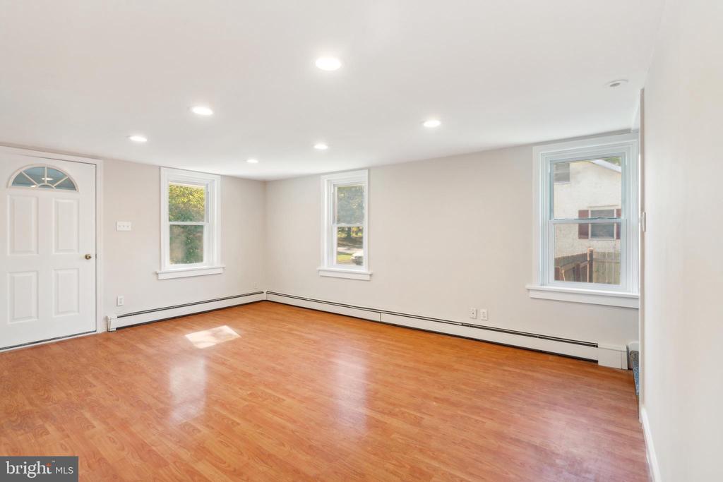 123 Richardson Rd