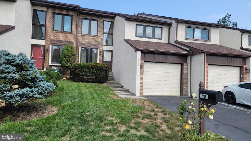1901 MONROE LN