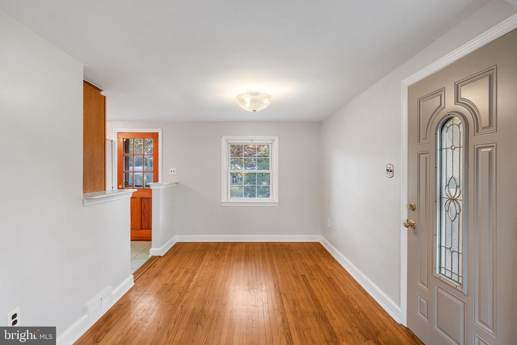 223 Cameron Rd