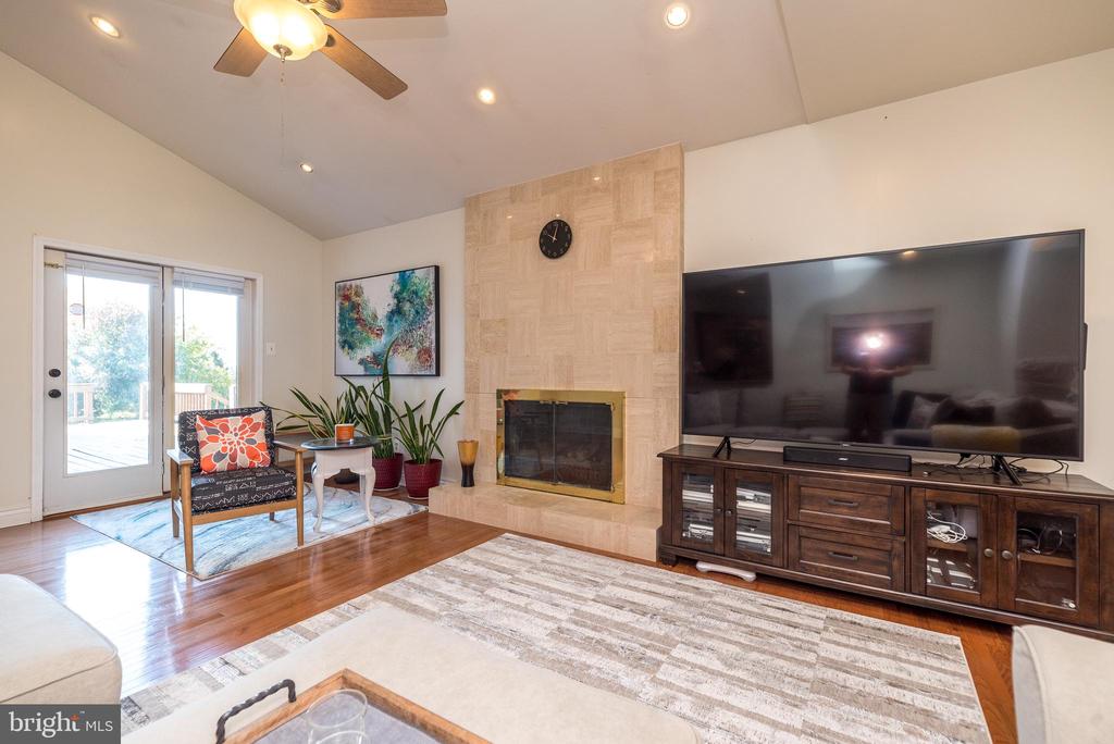 9 Shalimar Ln