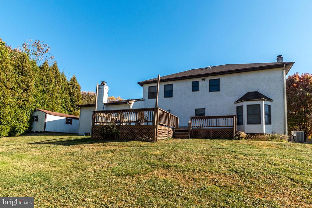 9 Shalimar Ln
