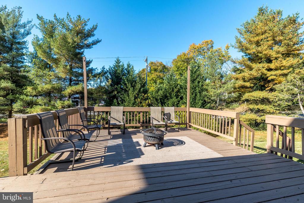 9 Shalimar Ln