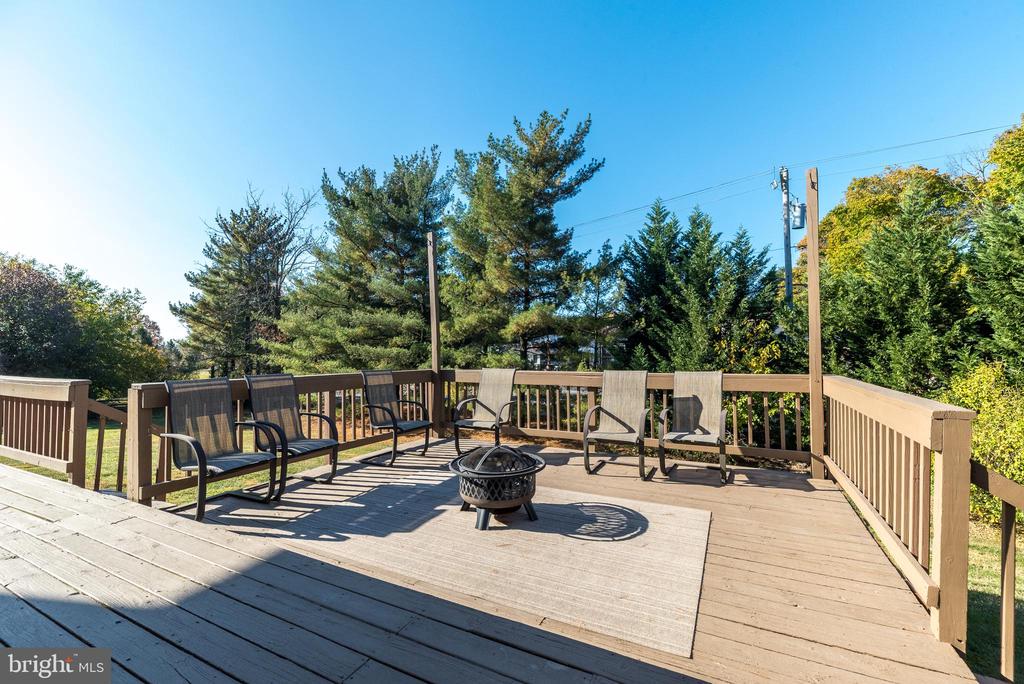 9 Shalimar Ln