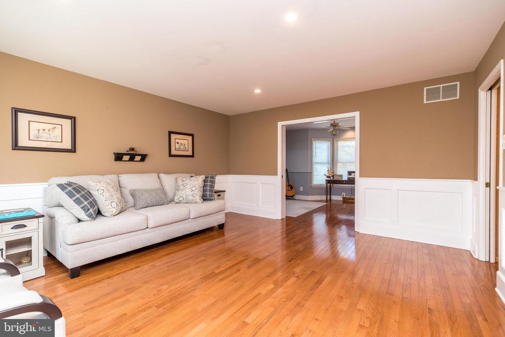 9 Shalimar Ln