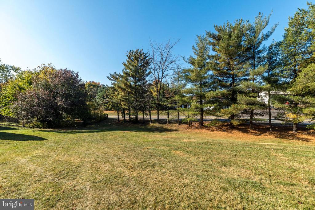 9 Shalimar Ln