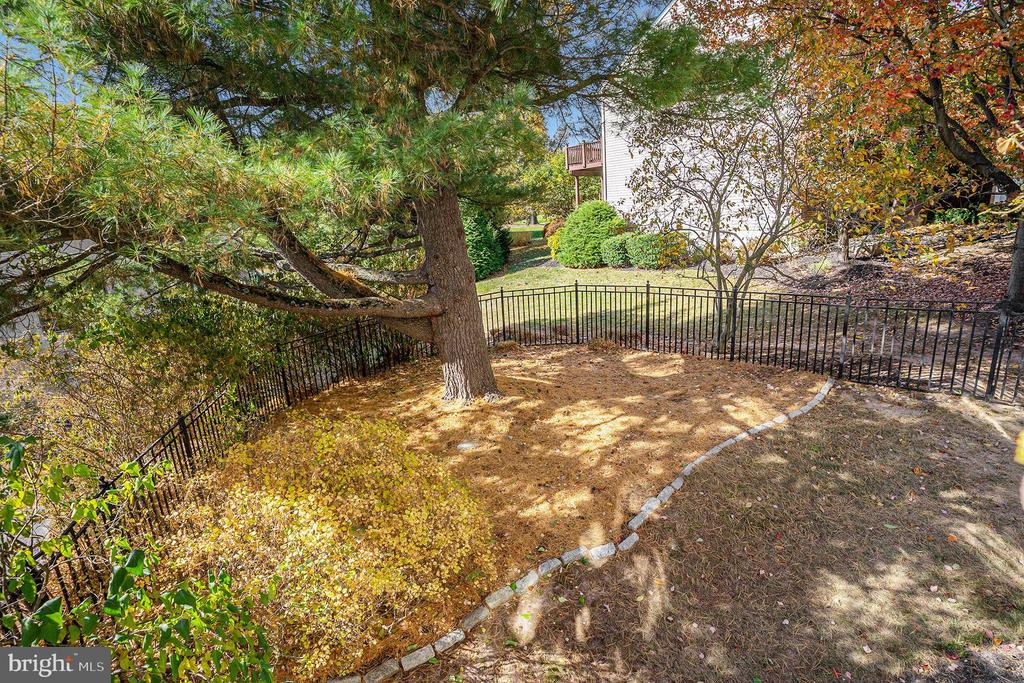 1102 Brynhill Ct