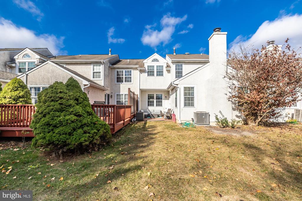 1708 Hood Ln