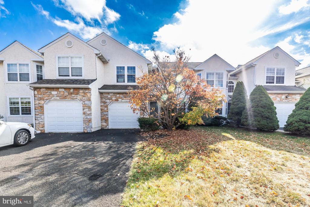 1708 Hood Ln