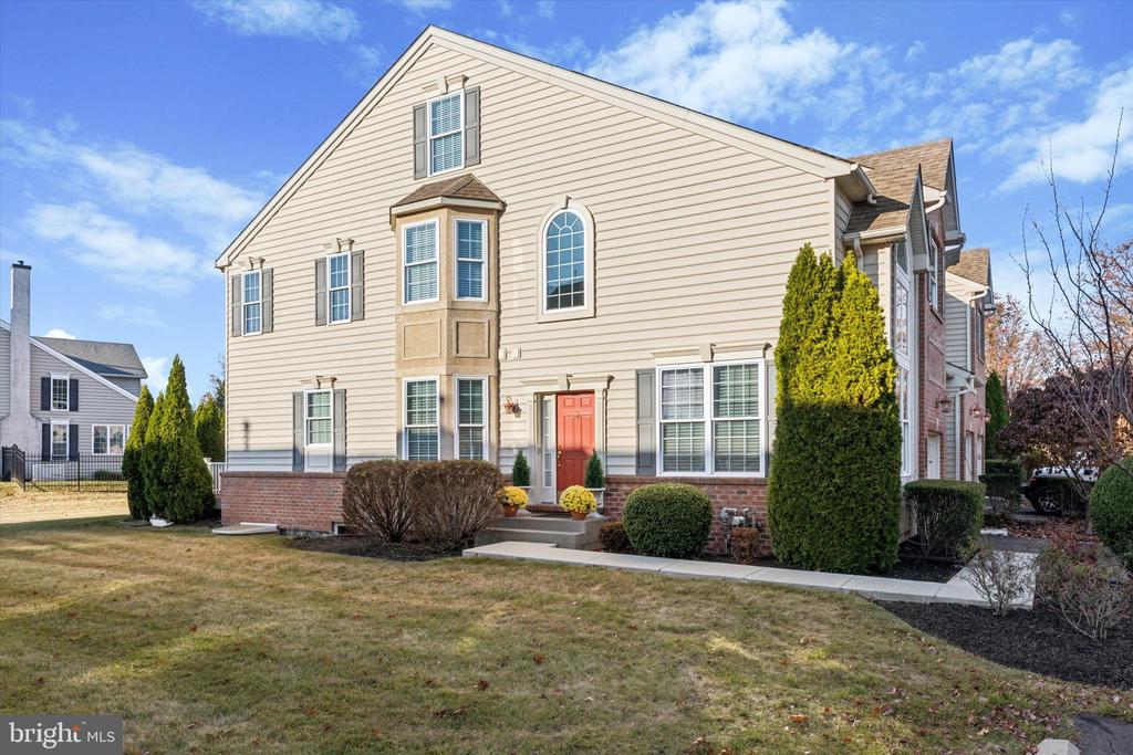 216 Providence Ln