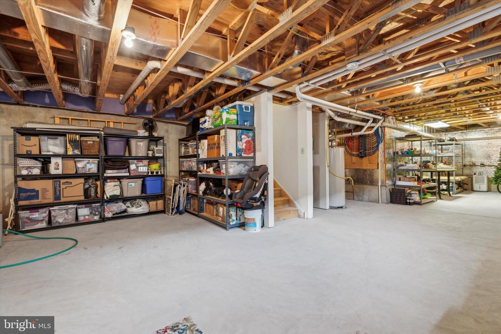 216 Providence Ln