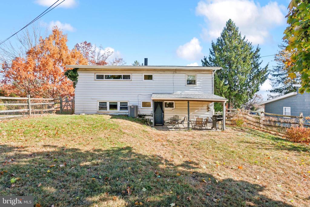 633 Launfall Rd