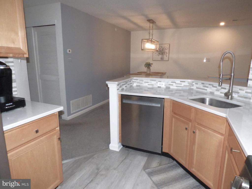 312 Dresher Woods Dr