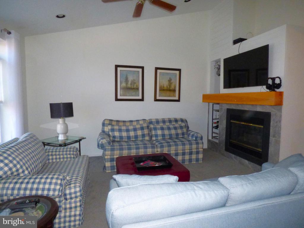 312 Dresher Woods Dr