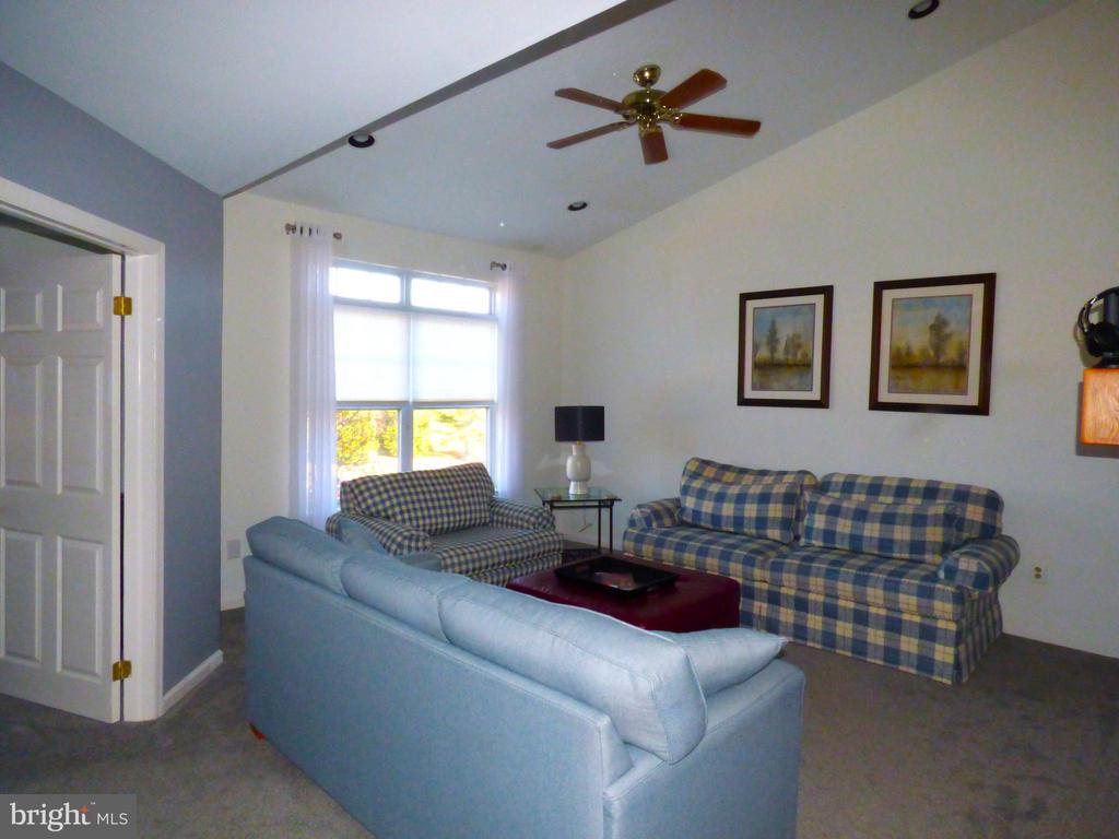 312 Dresher Woods Dr