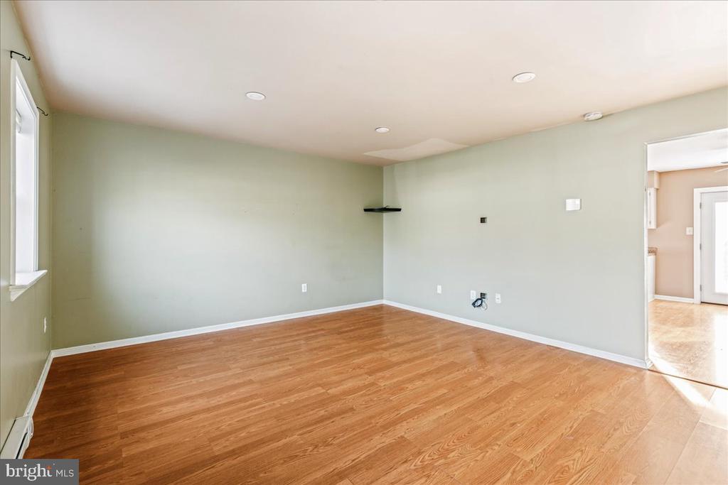 3 Berger Ln