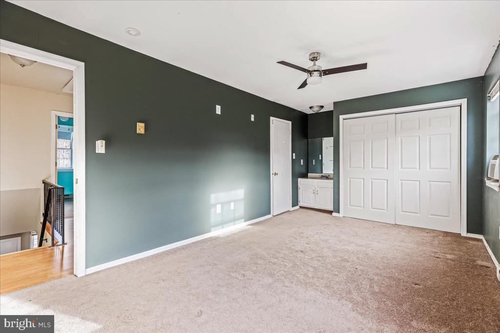 3 Berger Ln
