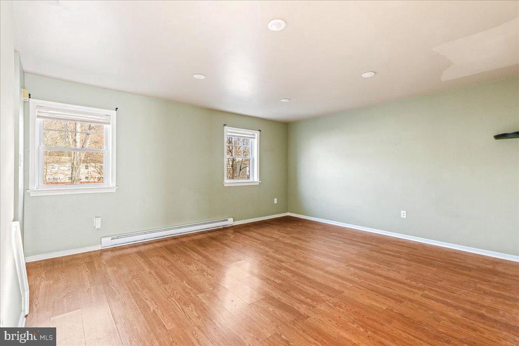 3 Berger Ln