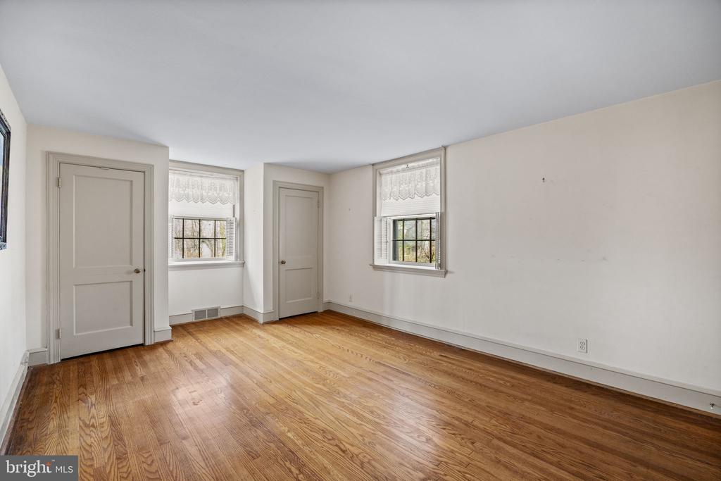 406 Custis Rd