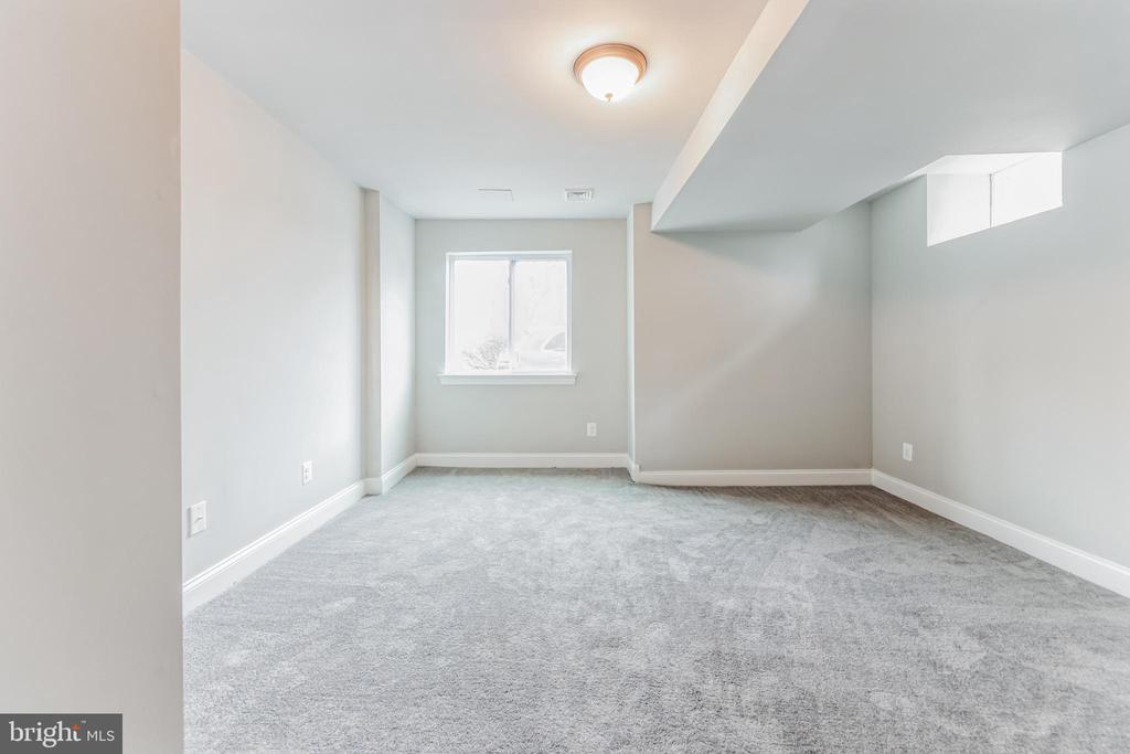 1316 BUTLER PIKE #REAR