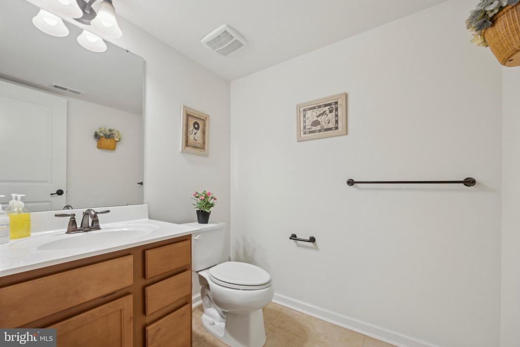 102 Shire Dr