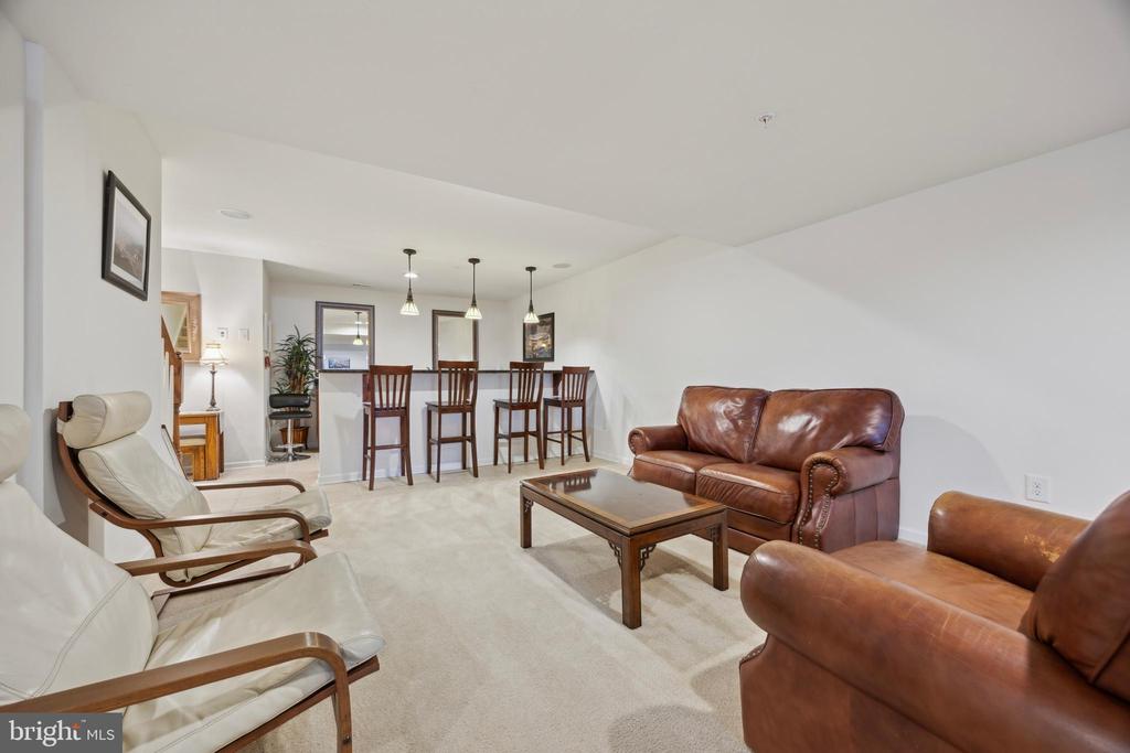 102 Shire Dr