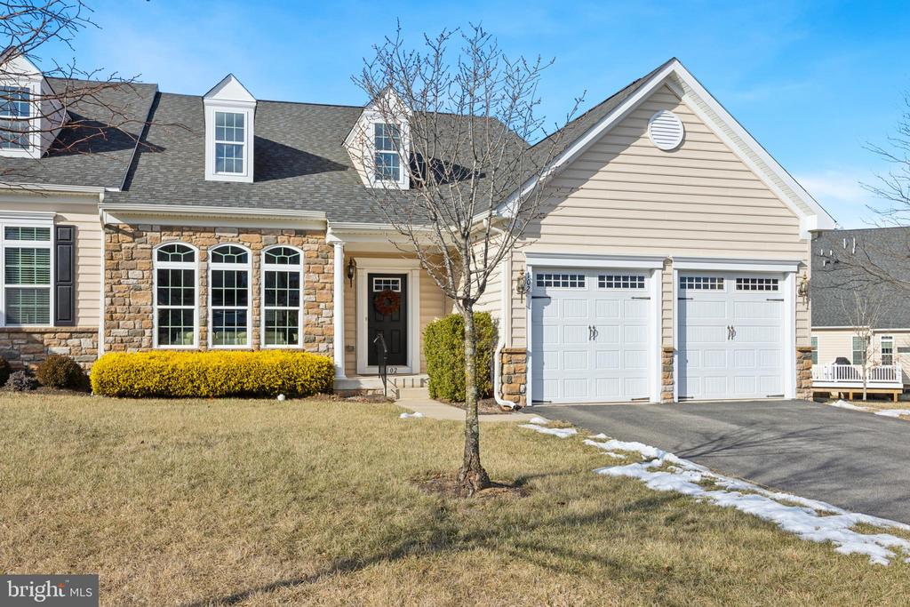 102 Shire Dr