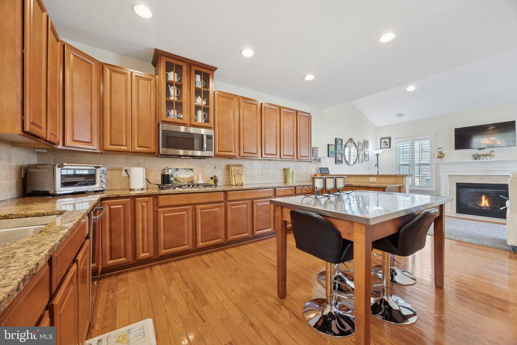 102 Shire Dr