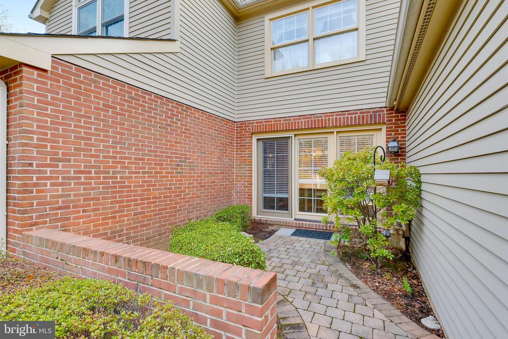 116 Bridle Ln