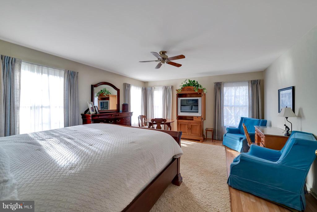 116 Bridle Ln