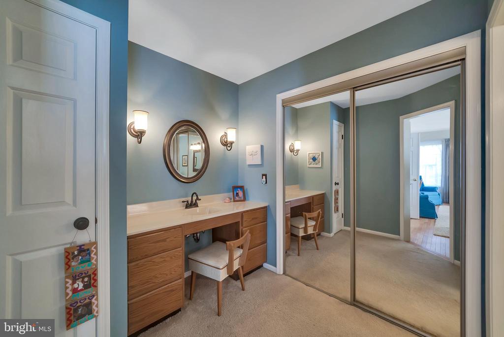 116 Bridle Ln