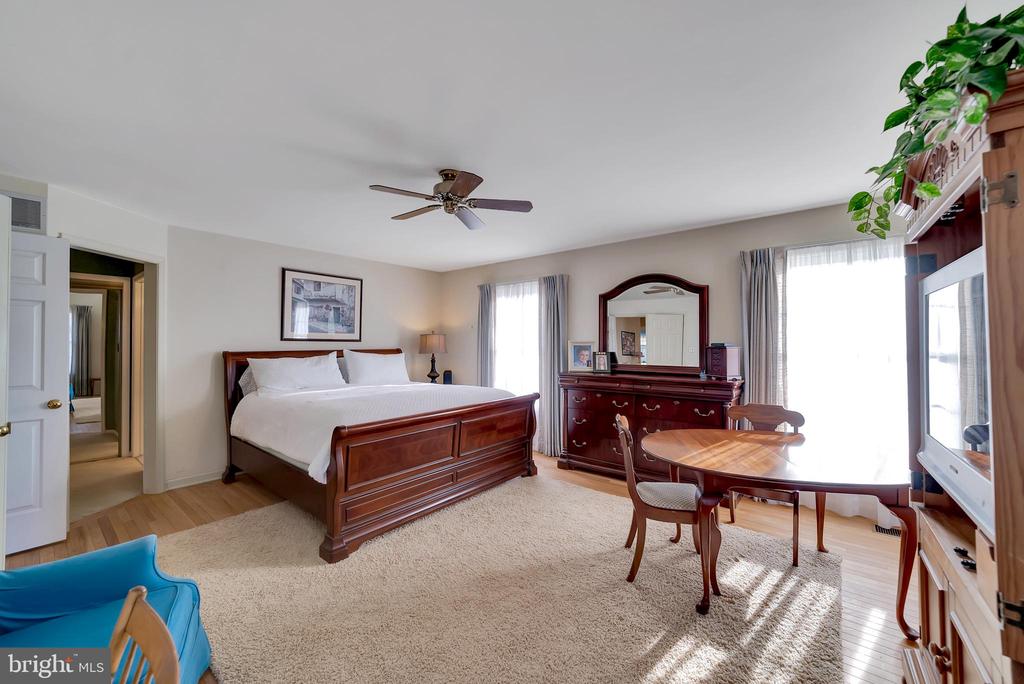 116 Bridle Ln