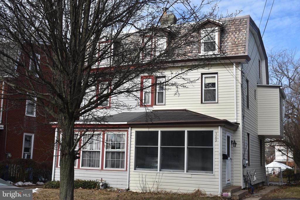 509 SUMMIT AVE