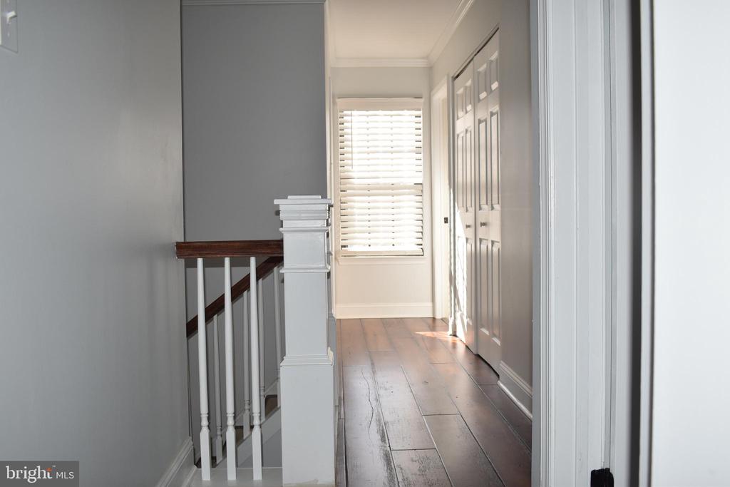 13 HOLLY CT