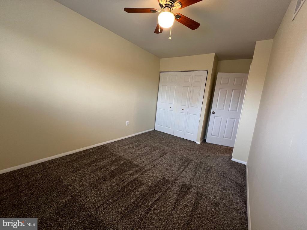 141 LARCHWOOD CT