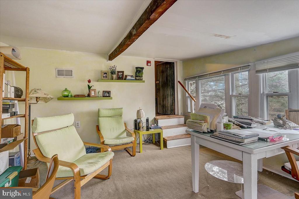 1525 Limekiln Pike