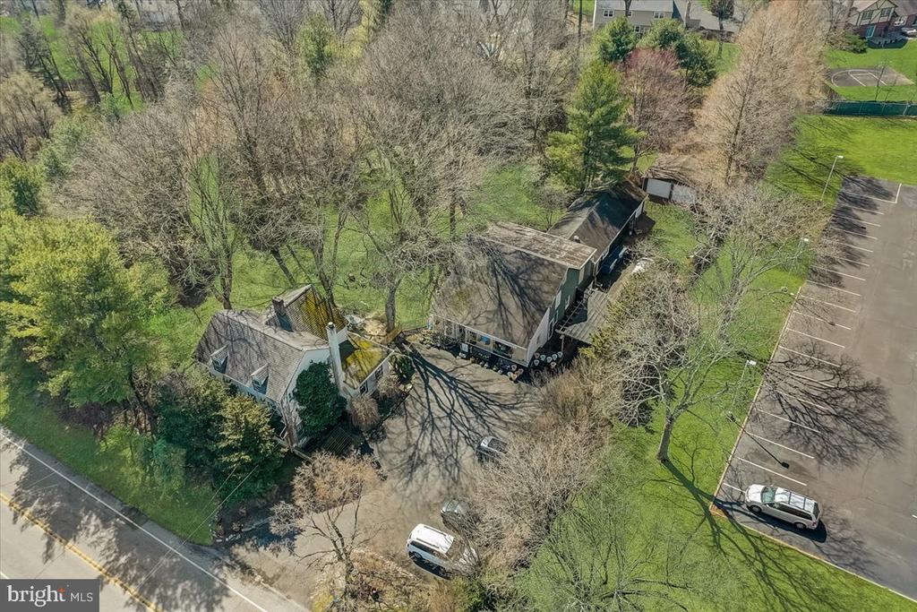 1525 Limekiln Pike