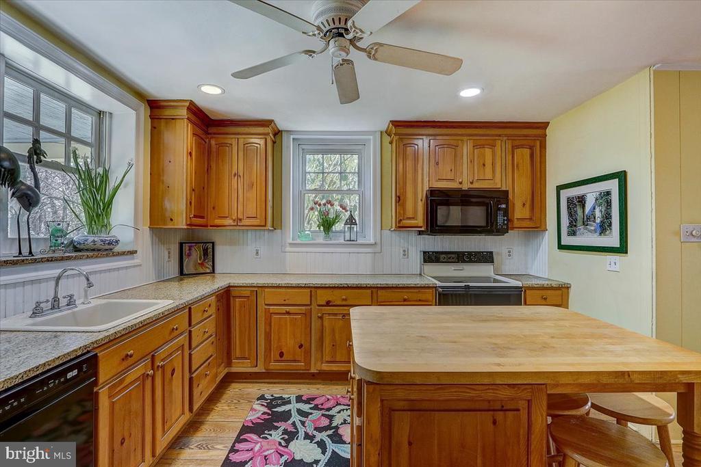 1525 Limekiln Pike