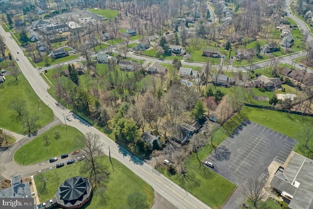 1525 Limekiln Pike