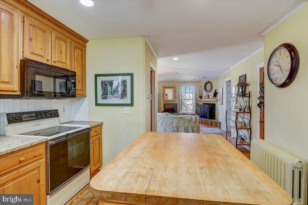 1525 Limekiln Pike