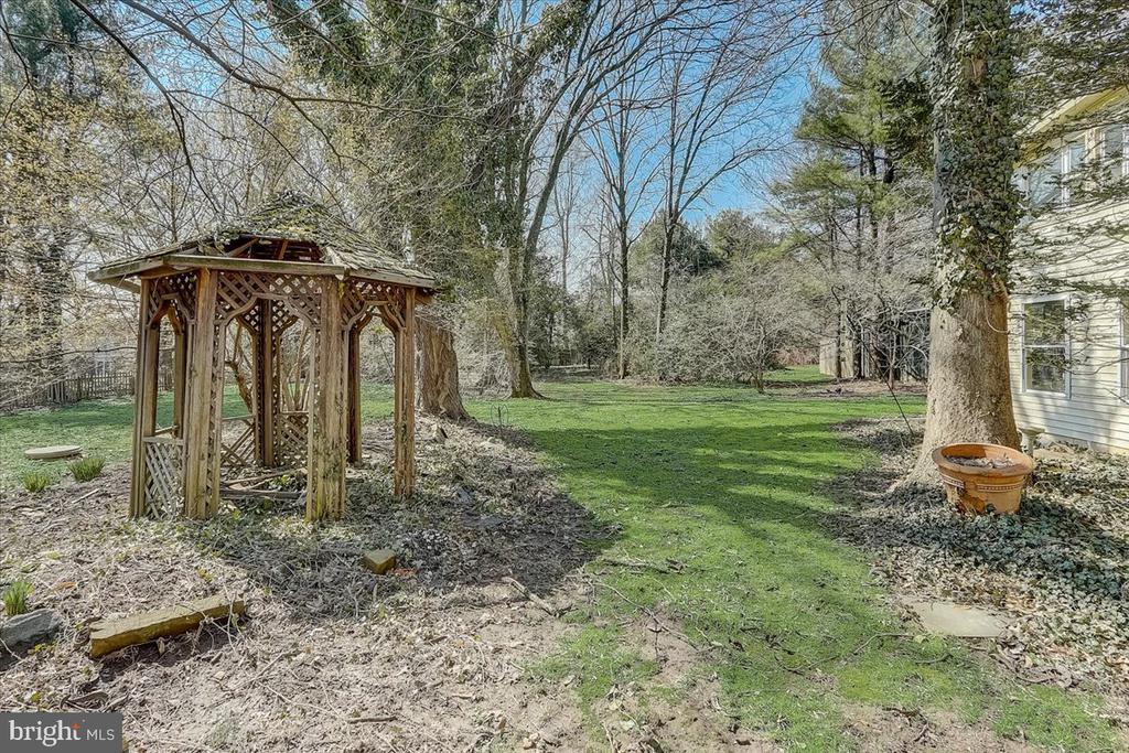 1525 Limekiln Pike
