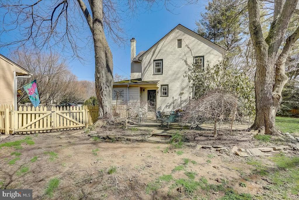1525 Limekiln Pike