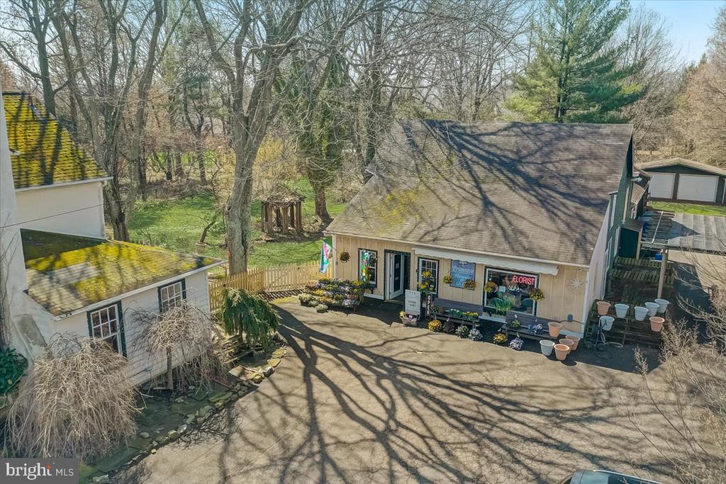 1525 Limekiln Pike