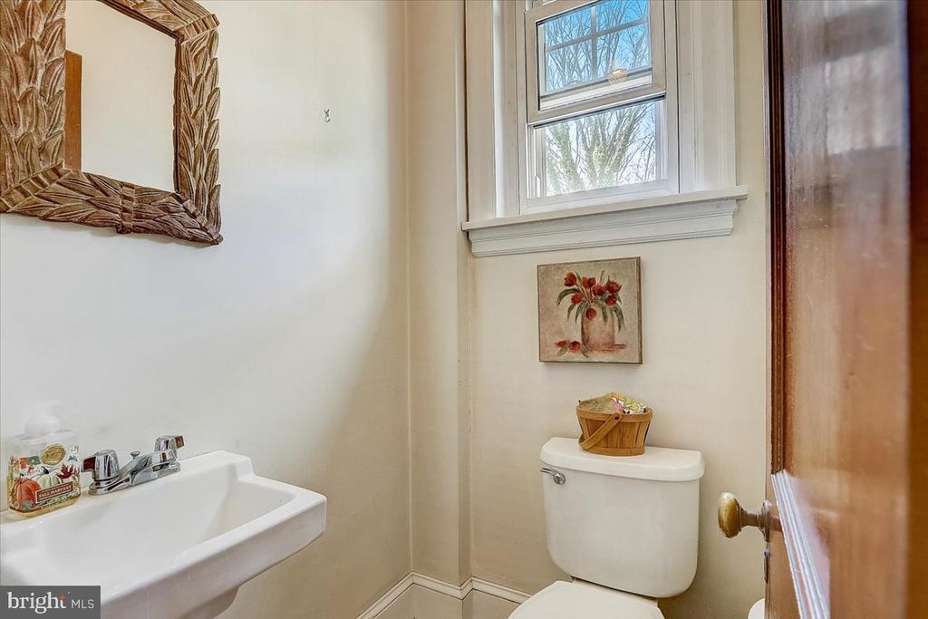 1525 Limekiln Pike