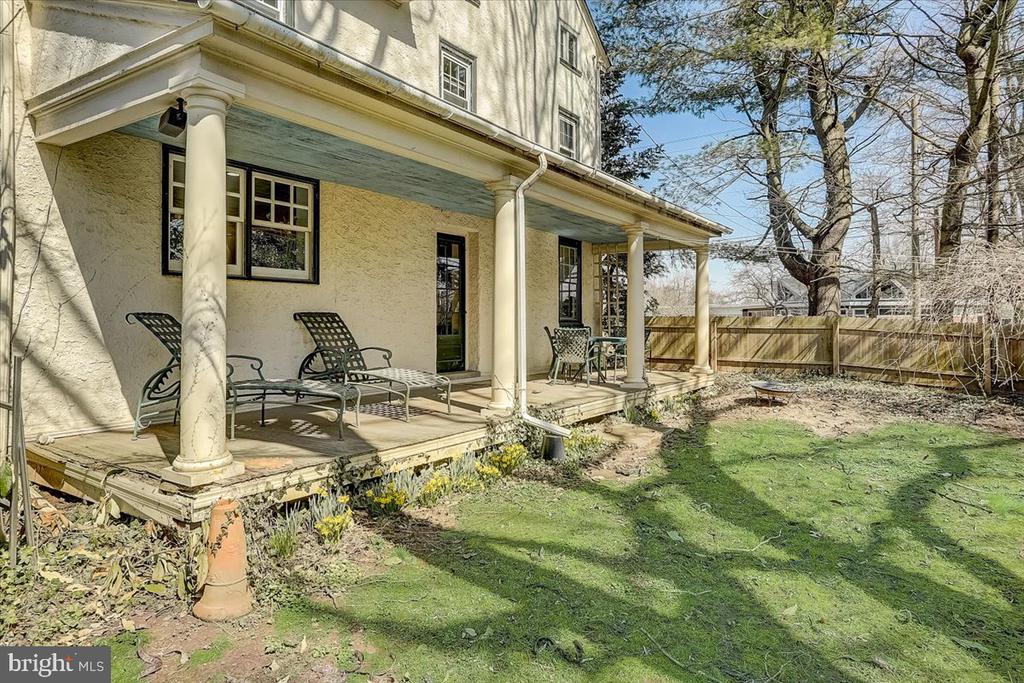 1525 Limekiln Pike