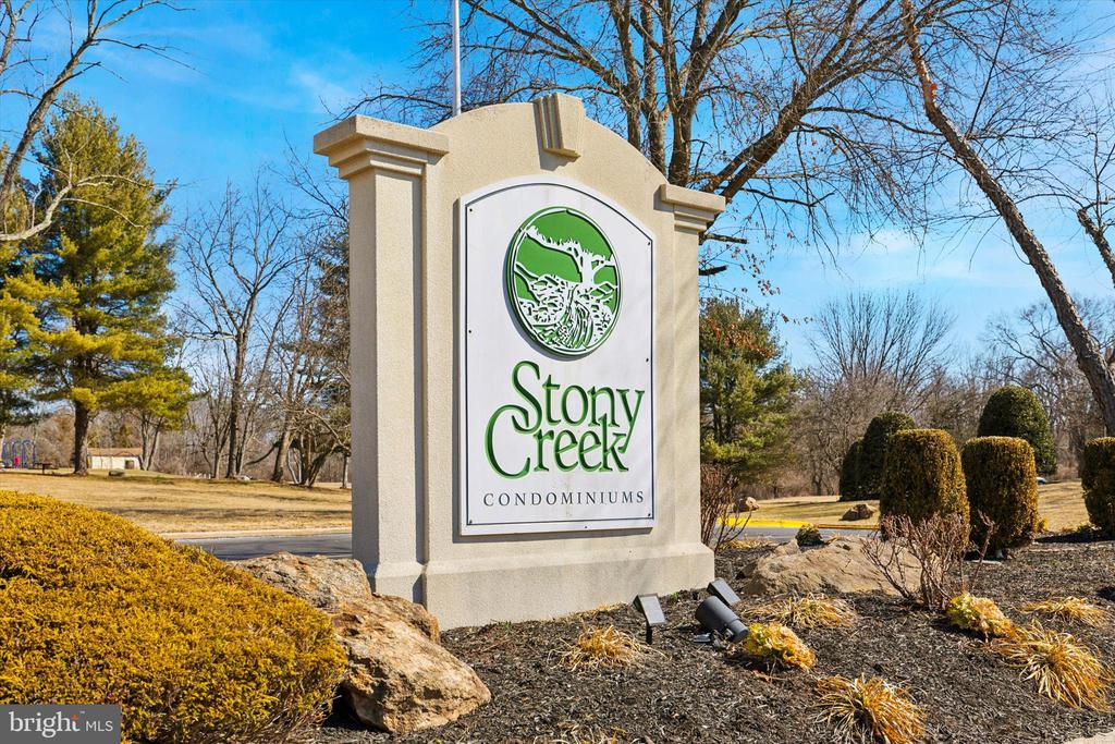 424 Stony Way #424